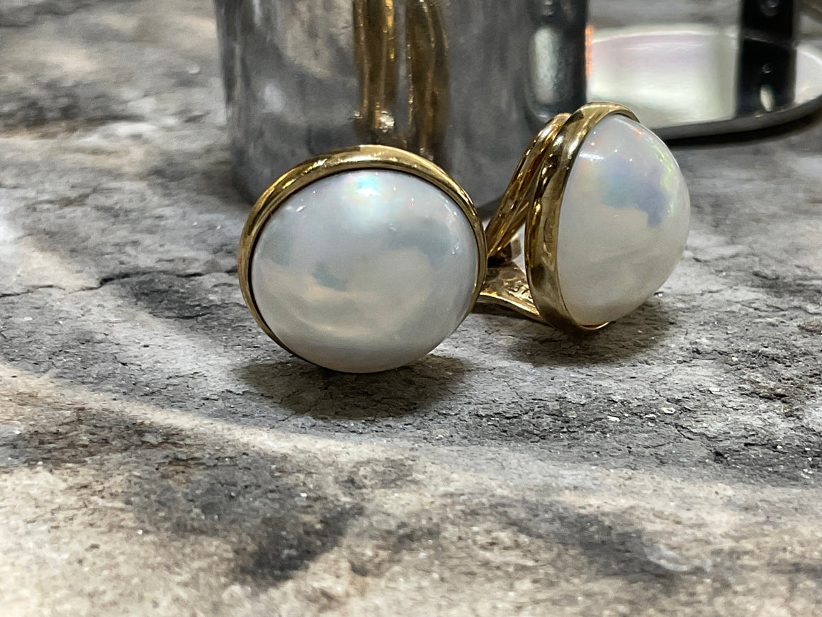 CLIP ON MABE PEARL EARRINGS - 4a09-99ws51co