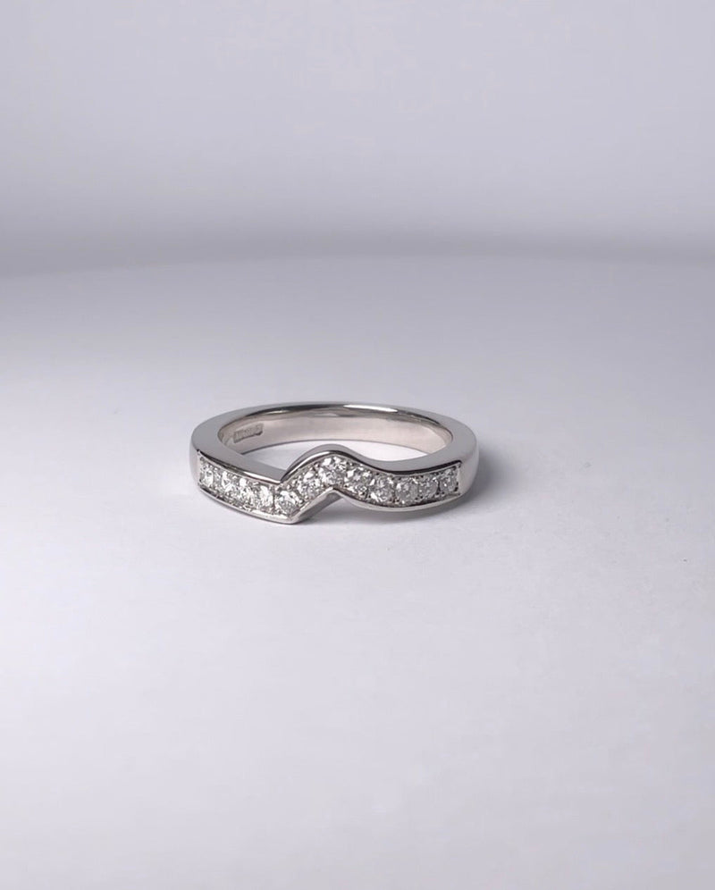 HANDMADE SHAPED ETERNITY RING