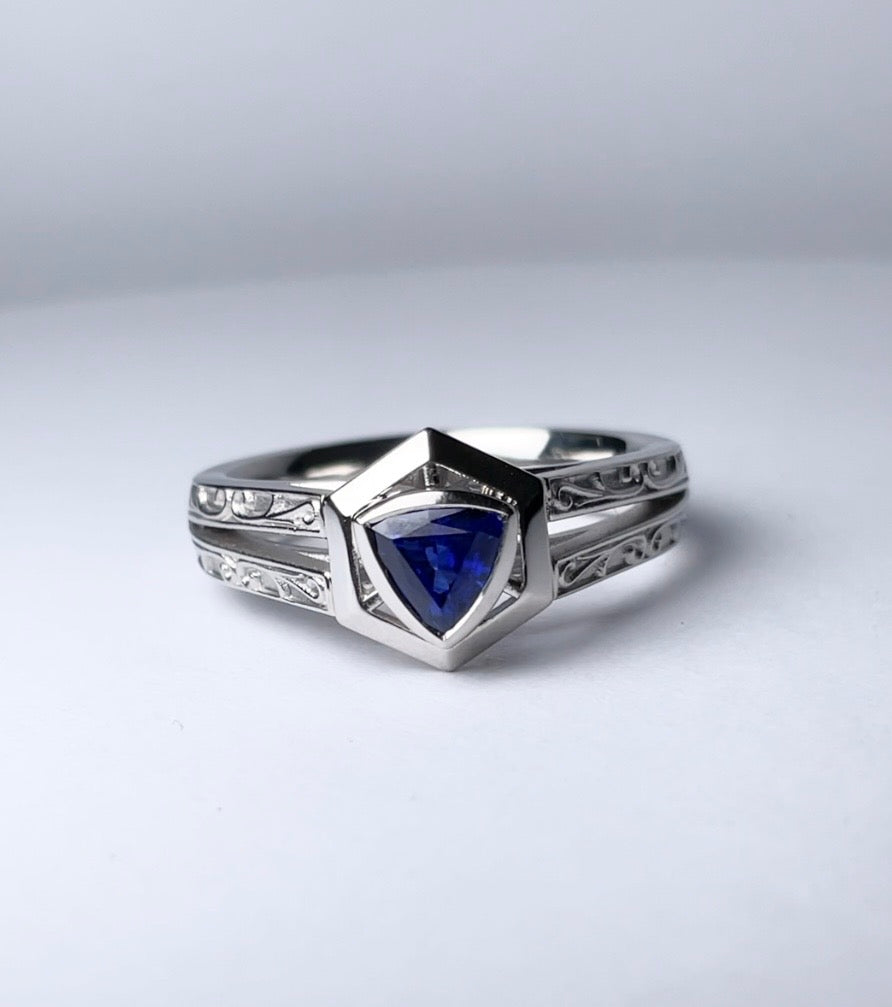 BESPOKE SAPPHIRE RING