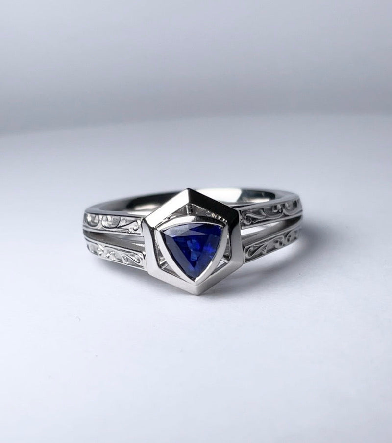 BESPOKE SAPPHIRE RING