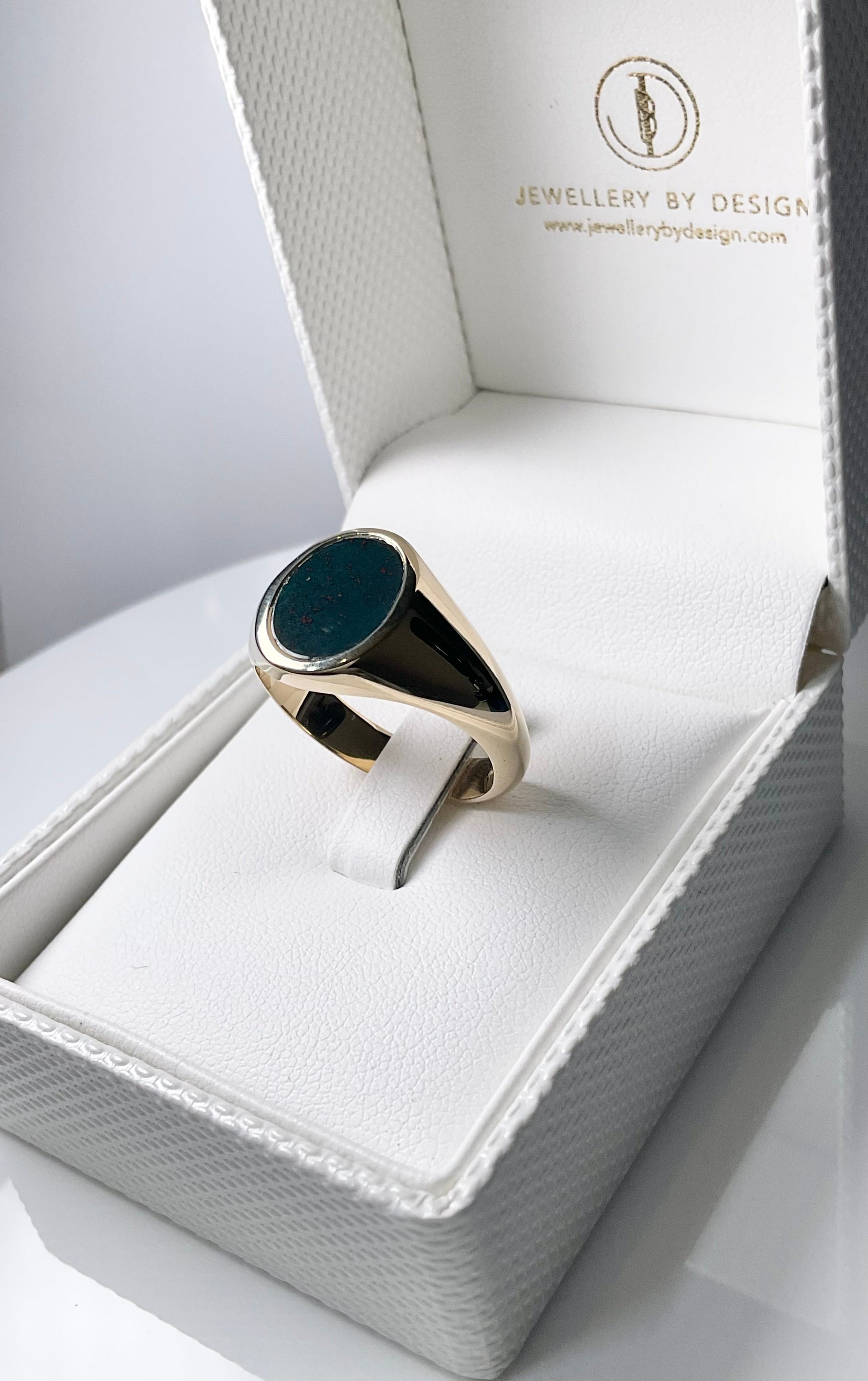 HANDMADE SIGNET RING