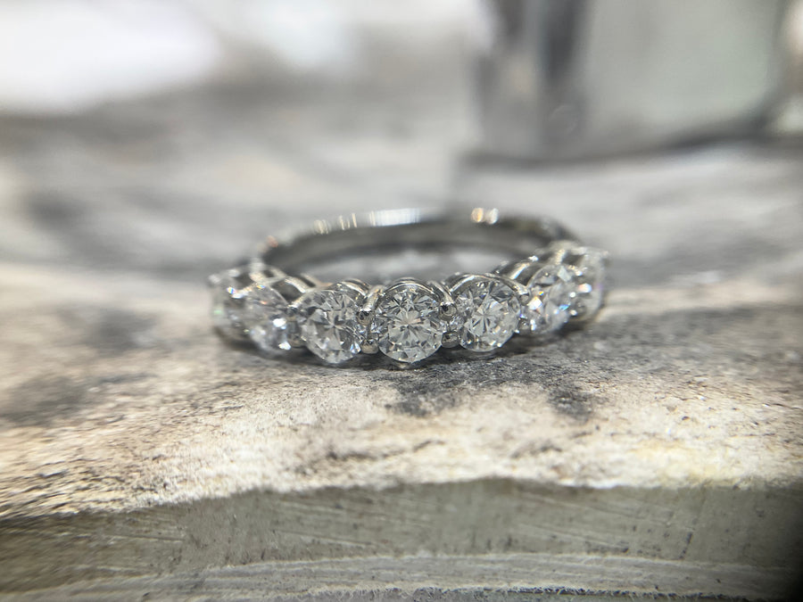 SEVEN STONE DIAMOND ETERNITY RING - rx2874plt-35m0222