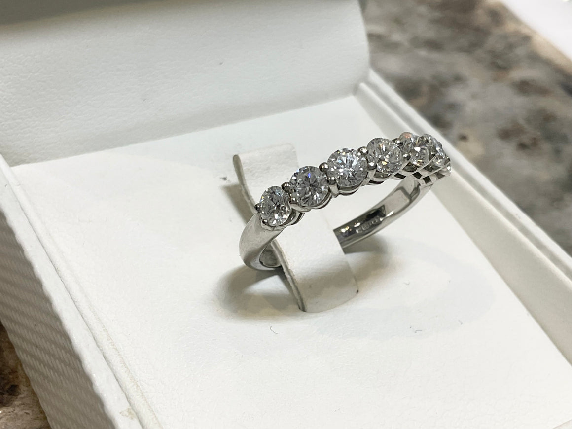 SEVEN STONE DIAMOND ETERNITY RING - rx2874plt-35m0222