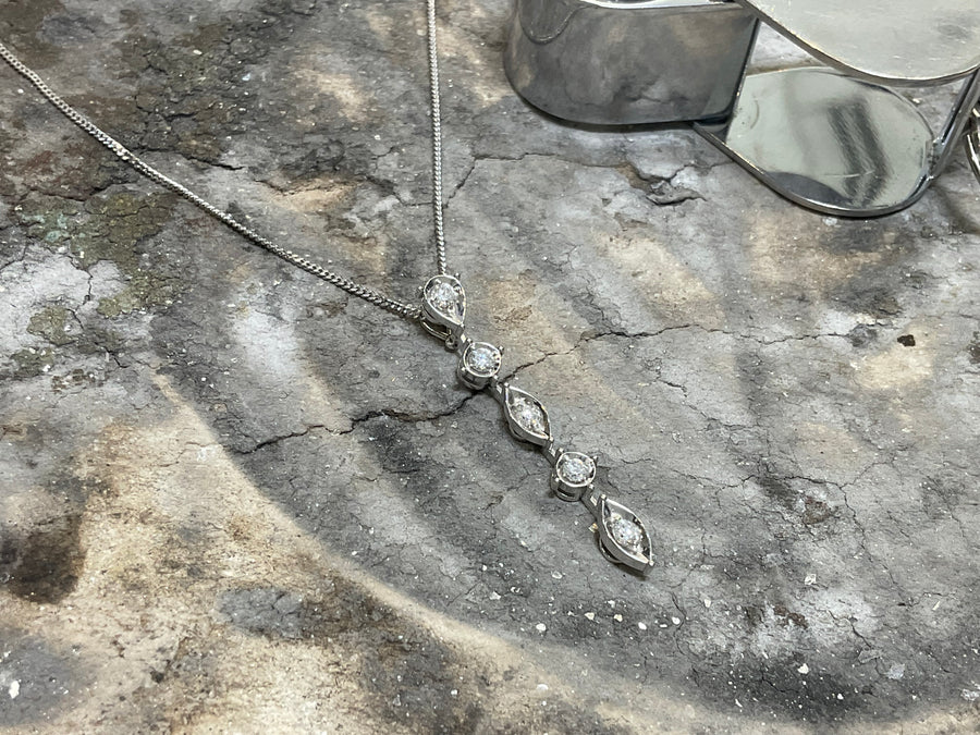 WHITE GOLD DIAMOND PENDANT - hsp1011-18w