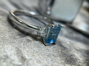 AQUAMARINE AND DIAMOND RING - trl50033plt-1123