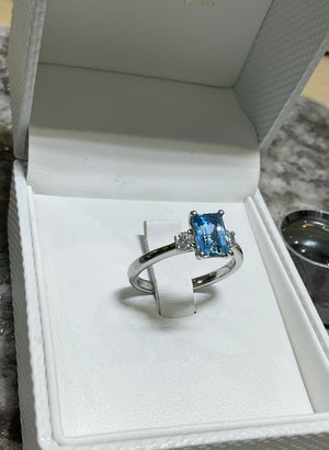 AQUAMARINE AND DIAMOND RING - trl50033plt-1123