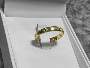 18ct YELLOW GOLD WEDDING RING - xd424