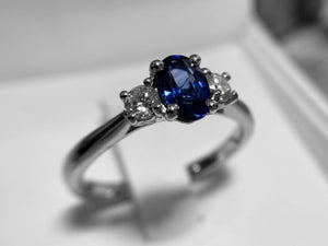 PLATINUM SAPPHIRE AND DIAMOND RING - rx4148plt-0325