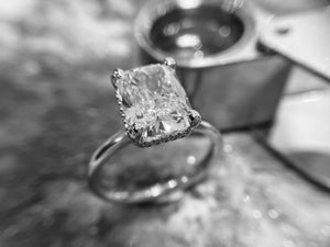 LAB GROWN CUSHION CUT DIAMOND RING - lt1382t-plt-cush-lab-0325