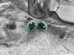 DIAMOND AND EMERALD EARRINGS - 7f65w-18de