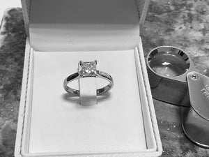WHITE GOLD PRINCESS CUT DIAMOND RING - mwss059710018w310
