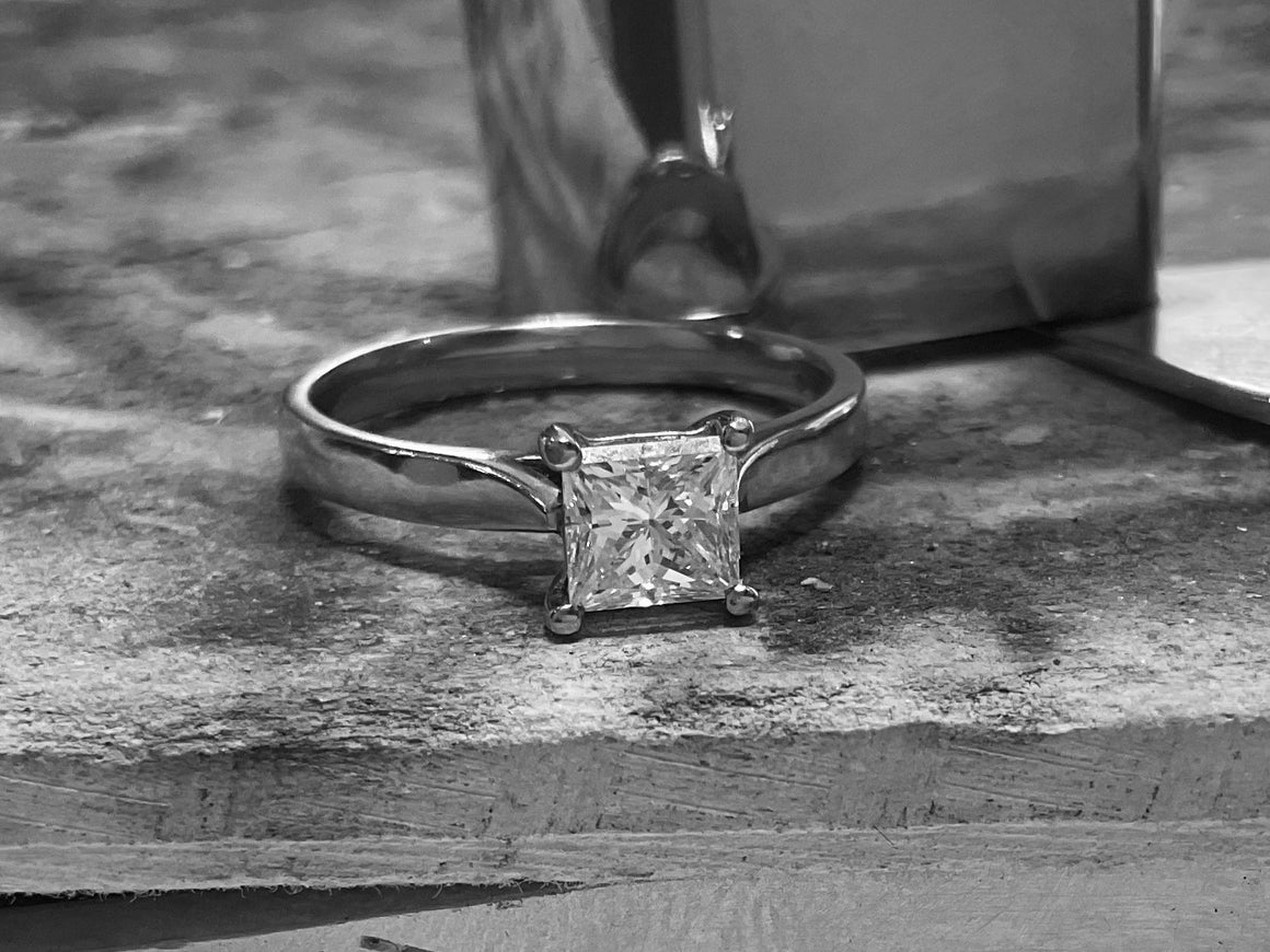 PLATINUM PRINCESS CUT DIAMOND RING - mpss0597-075plm0812