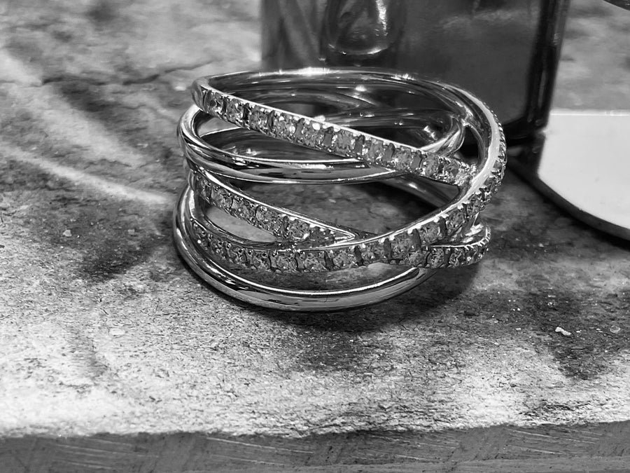 WHITE GOLD DIAMOND RING - 41-05689-0