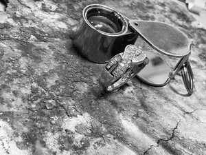 WHITE GOLD DIAMOND RING - 18r623