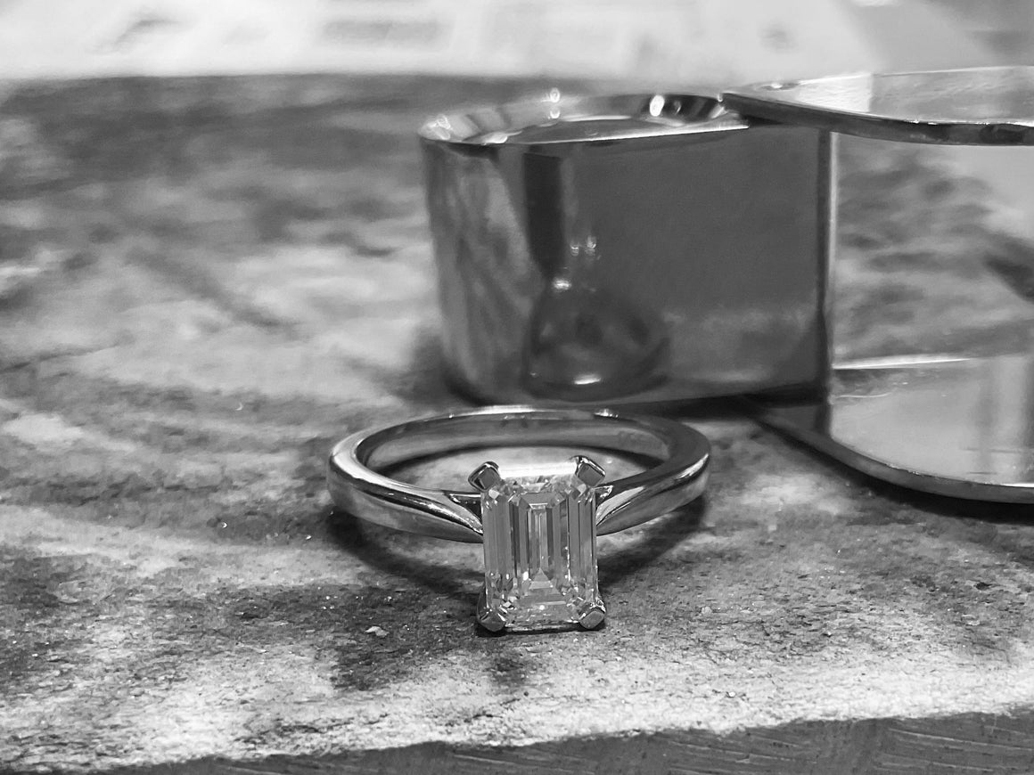EMERALD CUT DIAMOND RING - rx3990plt-0821