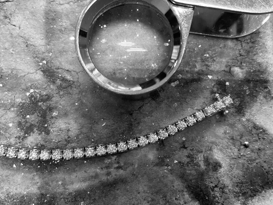 18ct WHITE GOLD DIAMOND TENNIS BRACELET - bf13015-18w-app-0325