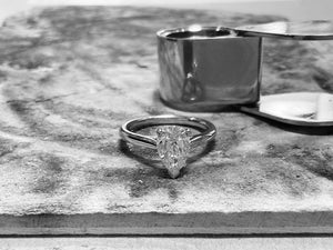 PLATINUM PEAR CUT DIAMOND RING - lt1031pp-plat1021