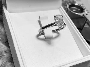 PLATINUM PEAR CUT DIAMOND RING - lt1031pp-plat1021