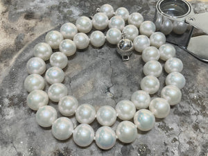 27 inch FRESHWATER PEARL NECKLACE - f1011whtpo-0124