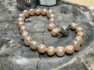 FRESHWATER PEARL BRACELET - 32323232bsil