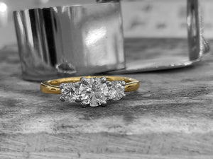 18ct YELLOW GOLD DIAMOND TRILOGY RING - rx3390-18yplt-tril-0825