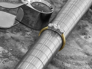 18ct YELLOW GOLD DIAMOND TRILOGY RING - rx3390-18yplt-tril-0825