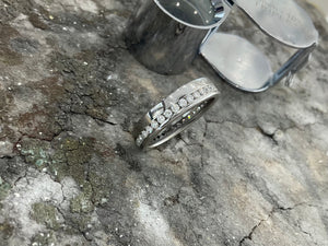 WHITE GOLD WEDDING RING - et10918w