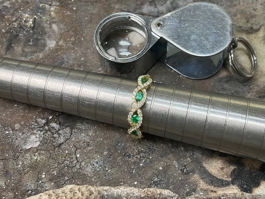 Diamond and emerald dress ring - r19843e-18y