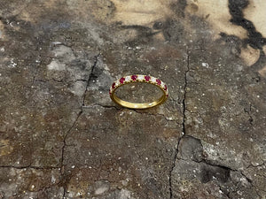 Yellow gold diamond and ruby ring - r17547r-18y-0722